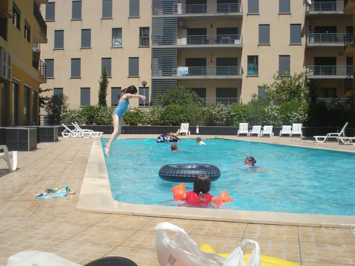 Luxury Two Br Pool View Beach Side Apartment At Algarve'S Longest Beach Armação de Pêra Kültér fotó