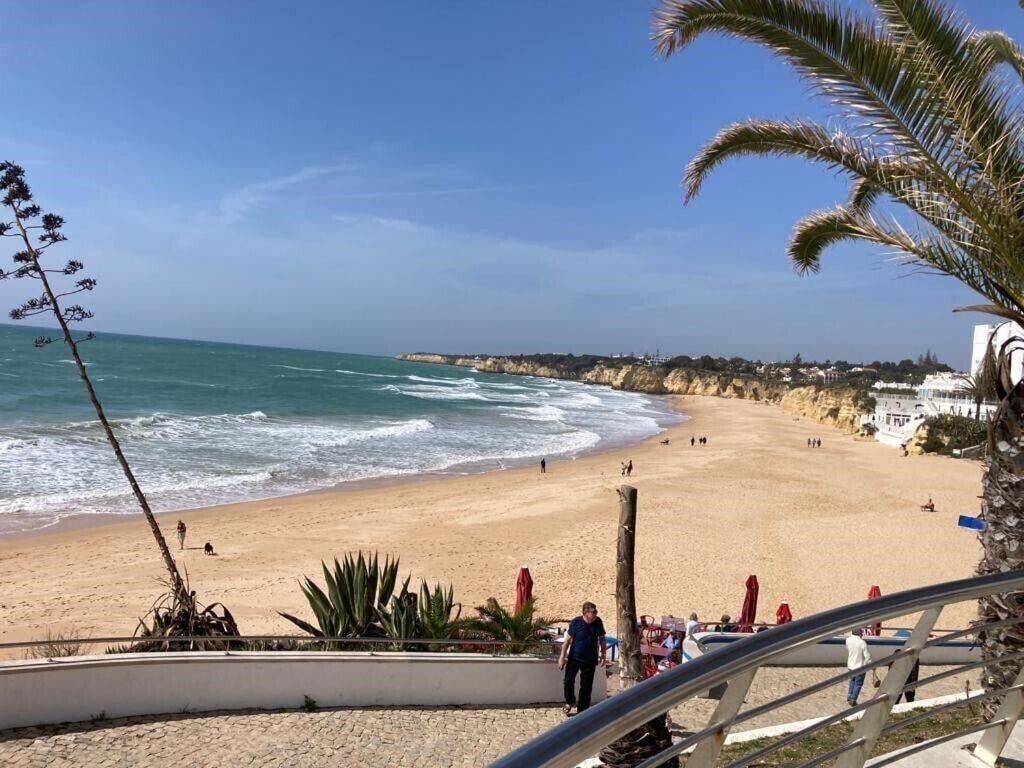 Luxury Two Br Pool View Beach Side Apartment At Algarve'S Longest Beach Armação de Pêra Kültér fotó
