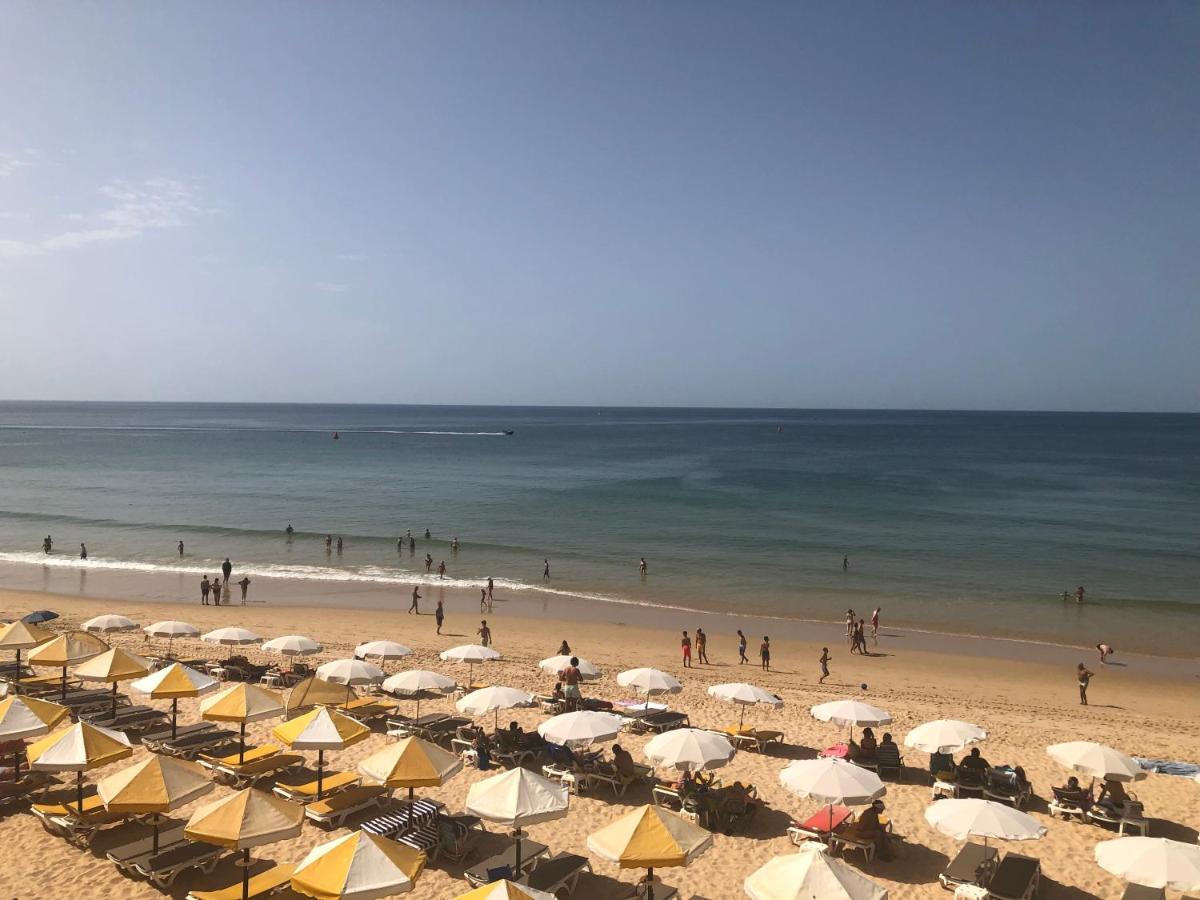 Luxury Two Br Pool View Beach Side Apartment At Algarve'S Longest Beach Armação de Pêra Kültér fotó